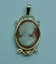 pendente-cammeo-con-montatura-in-oro-giallo-realizzata-a-mano
